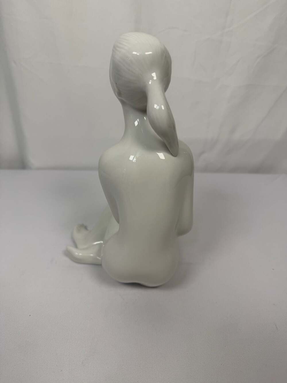 Vintage Royal Dux Czechoslovakia White Porcelain Sitting Woman Figurine - Picture 4 of 6